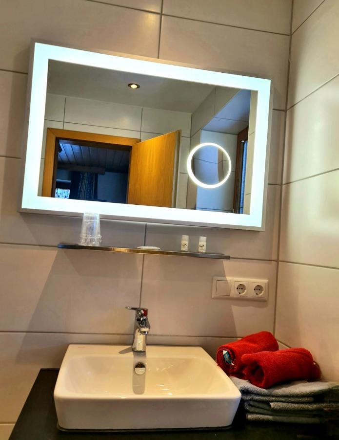Hotel Gebirgshaeusl Engedey Bagian luar foto