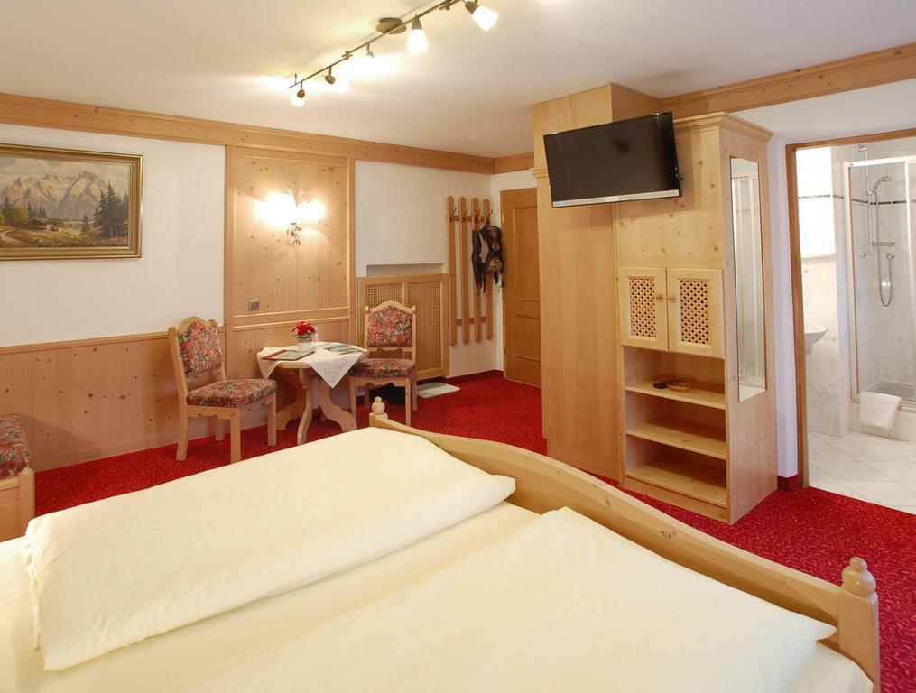 Hotel Gebirgshaeusl Engedey Bagian luar foto