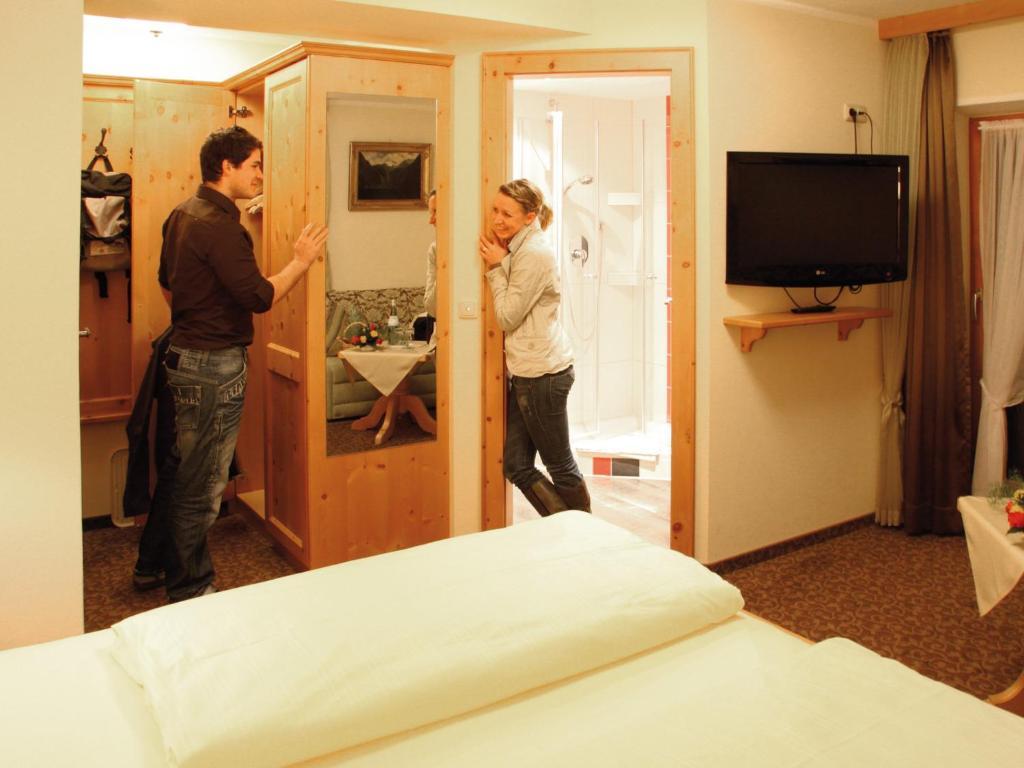 Hotel Gebirgshaeusl Engedey Bagian luar foto